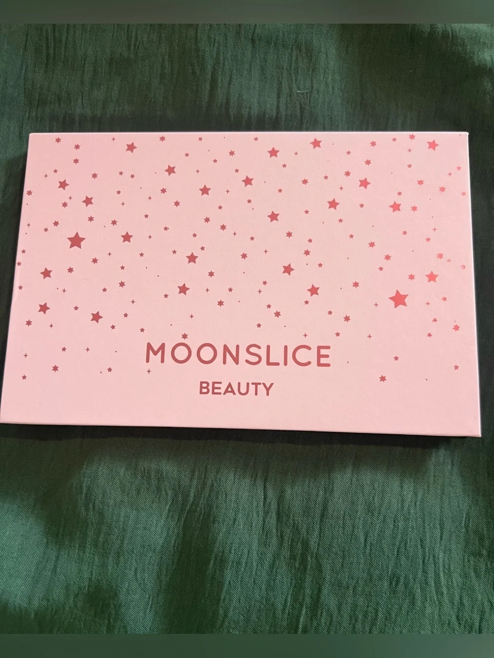 MOONSLICE BEAUTY EYESHADOW PALETTE